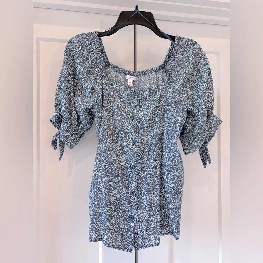 Lauren Conrad Blue Floral Puff-Sleeve Button Front Top